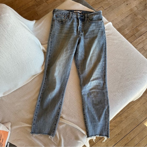 Levi’s Premium WEDGIE ICON FIT ANKLE WOMEN'S JEANS Color Shut Up - Medium Wash - Picture 4 of 8